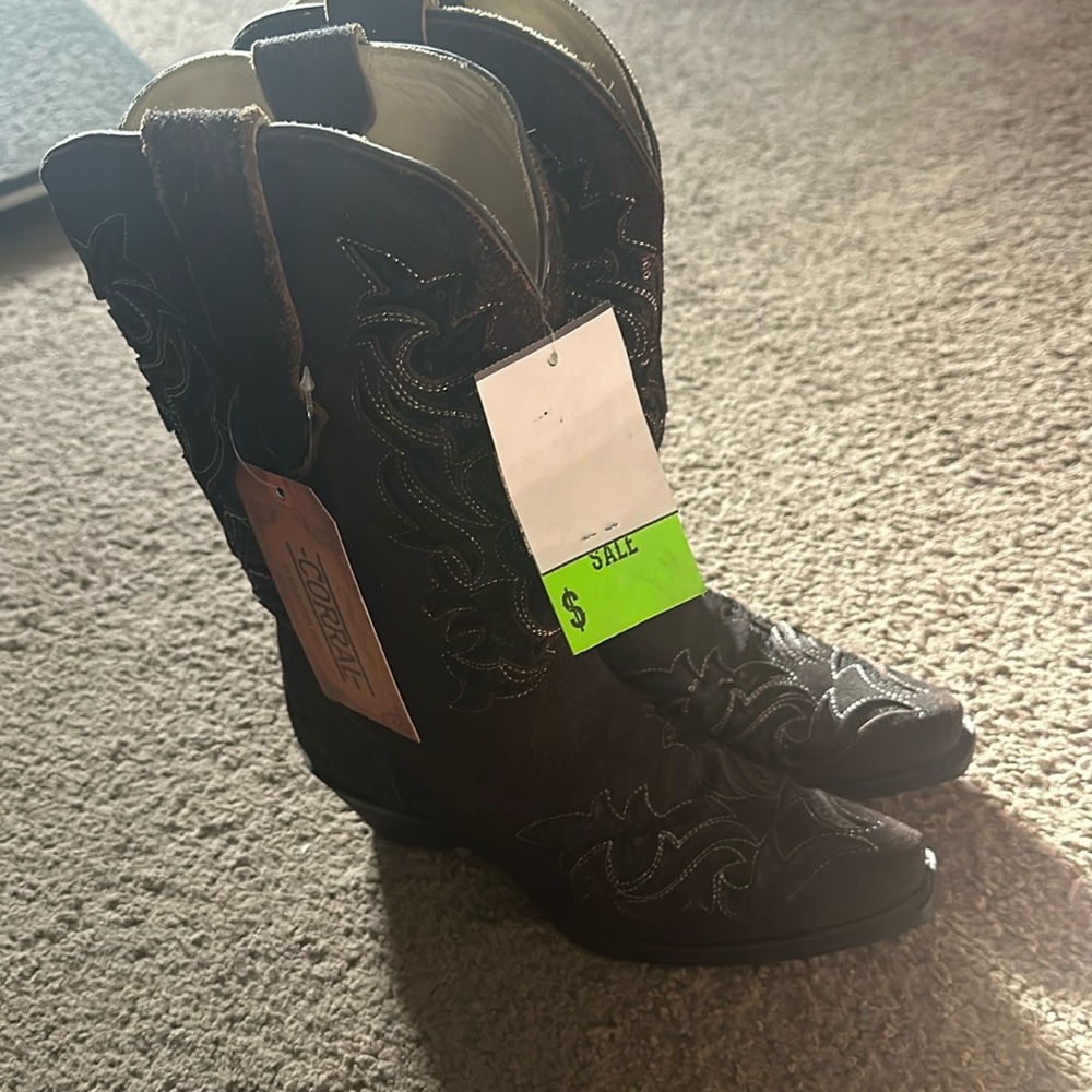 Corral snip toe boots